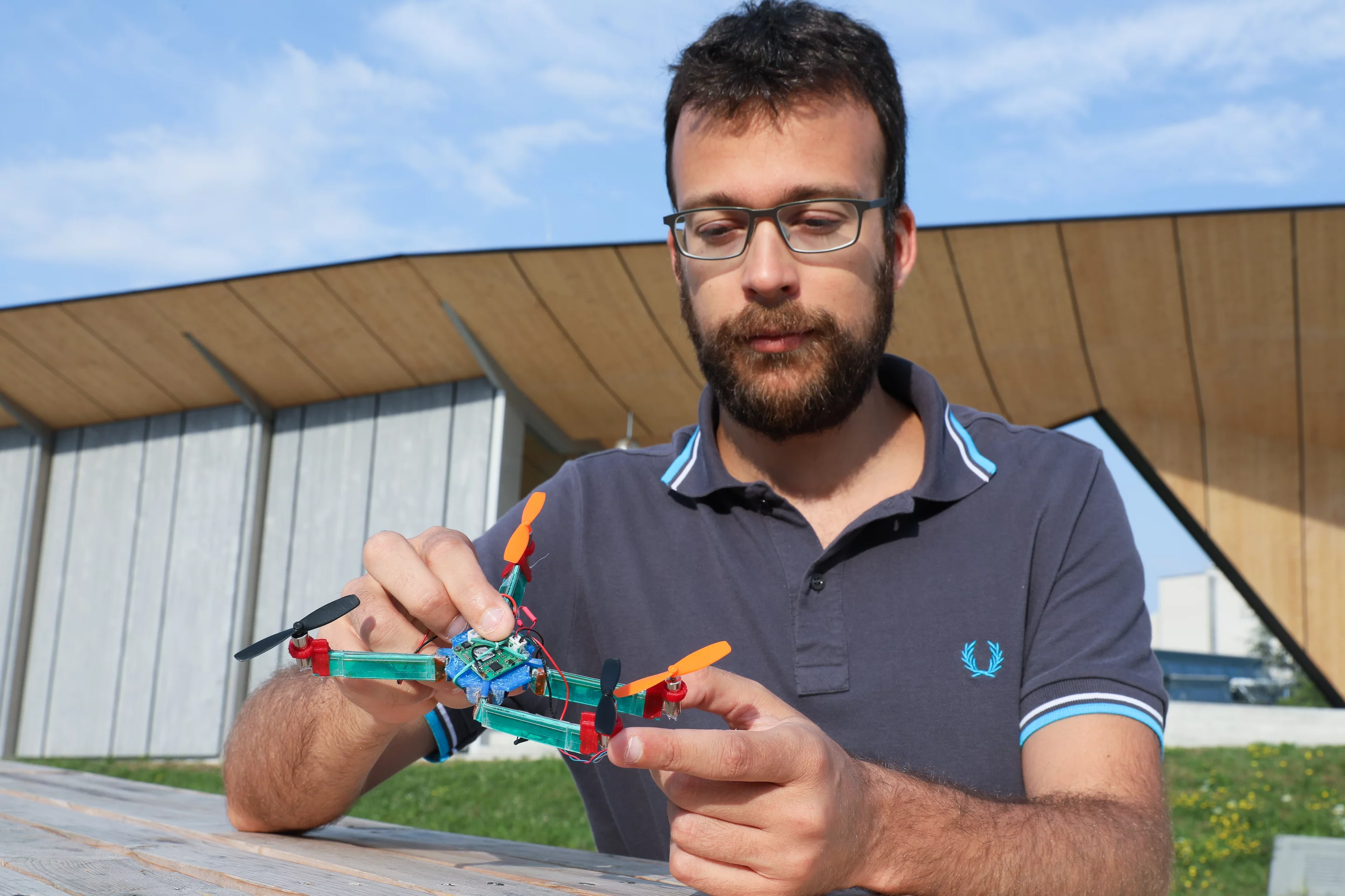 Origami and the animal kingdom are two regular sources of inspiration for the scientists at EPFL's Laboratory of Intelligent Systems