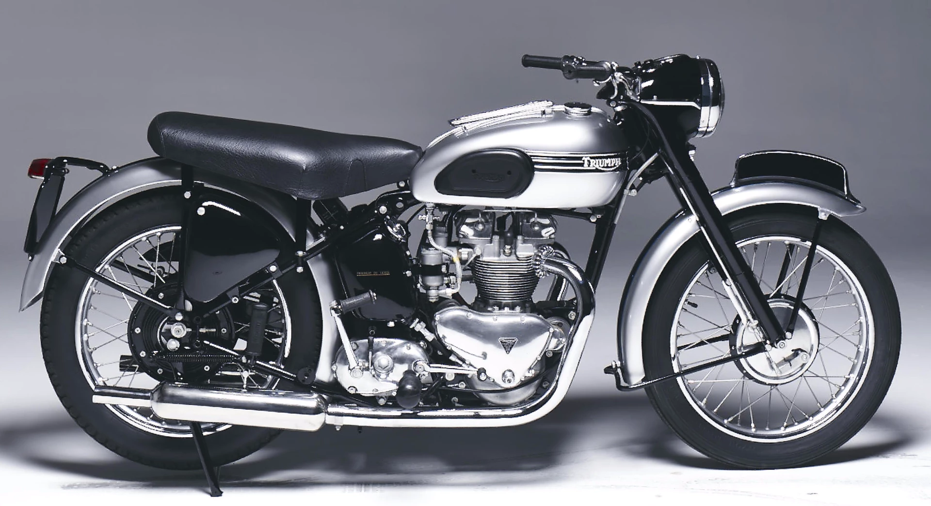 $39,100 – 1953 Triumph T100C - Bonhams Lot 116
