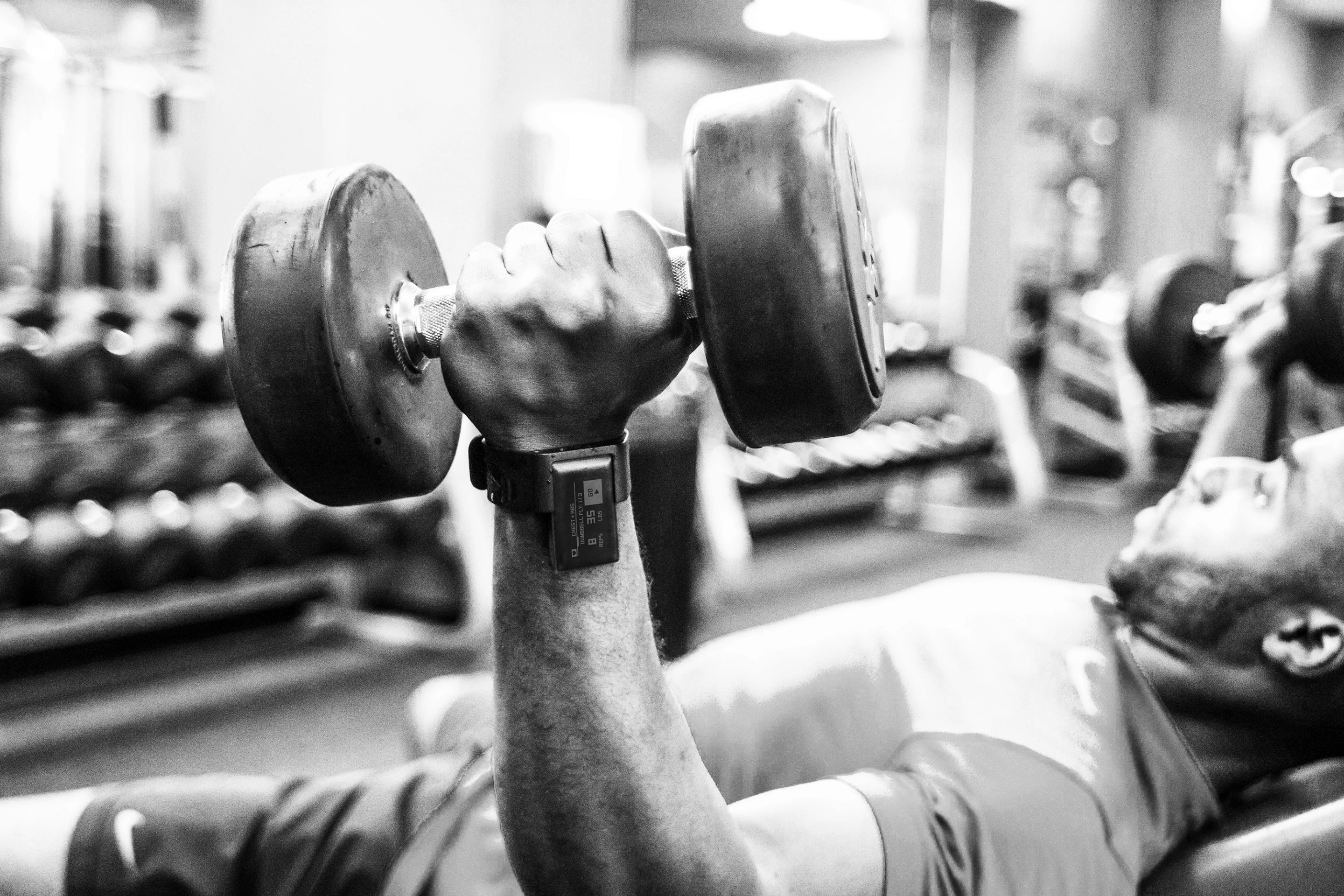 Atlas recognizes several different dumbbell exercises (Photo: Atlas Wearables)