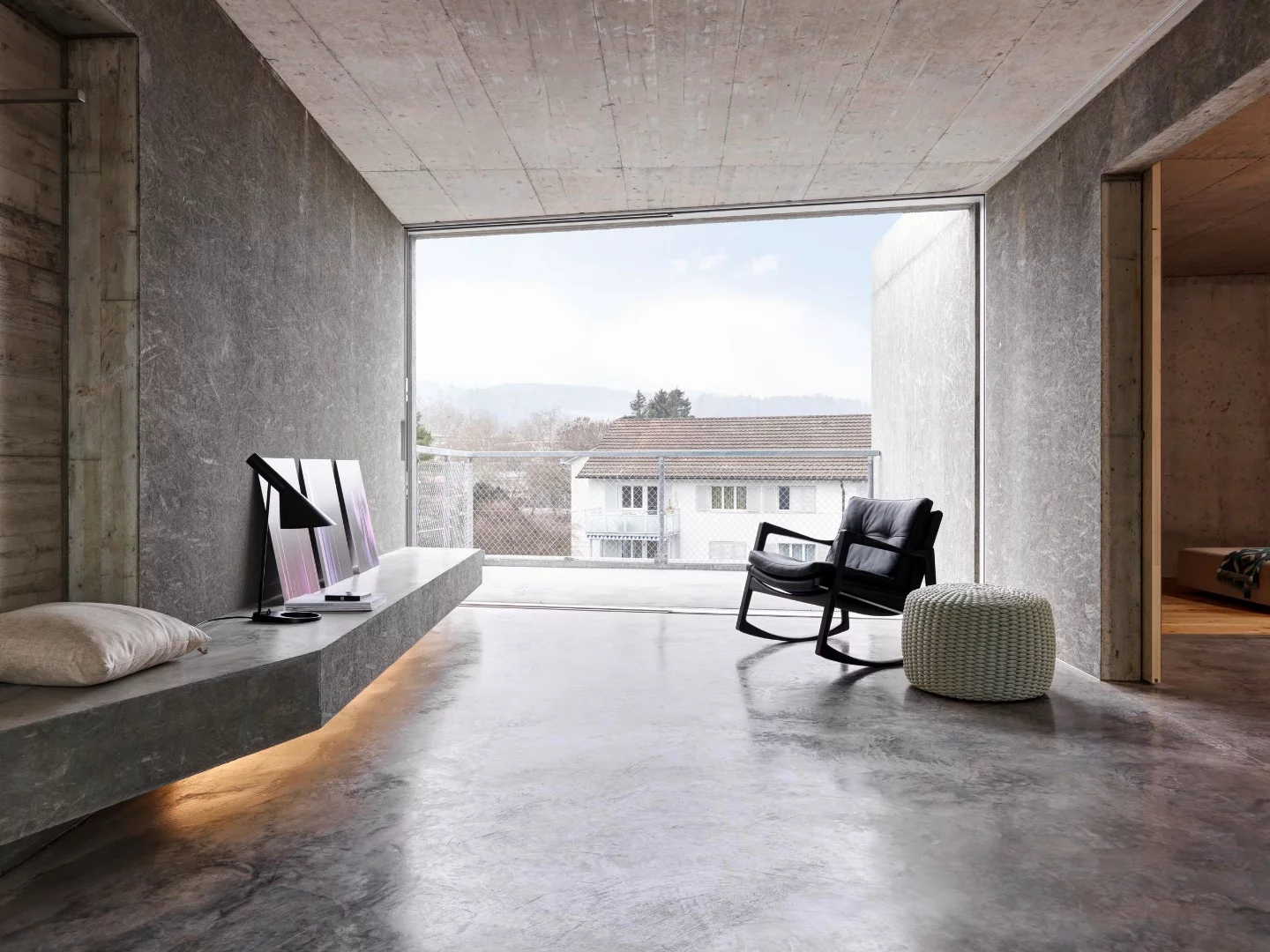 Affordable Housing Langgrütstrasse comprises four two-bedroom apartments measuring 60 sq m (645 sq ft) each and five three bedroom apartments measuring 95 sq m (1,022 sq ft) each