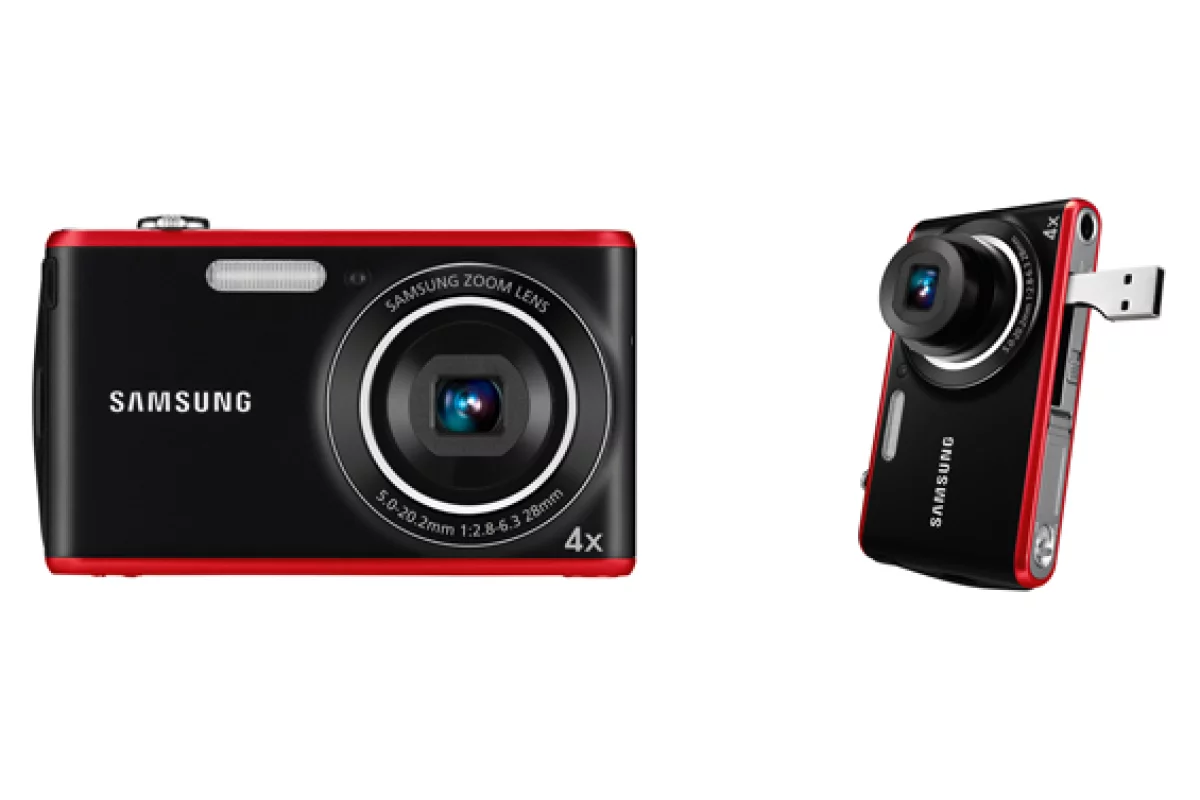 The Samsung PL90 features a sensible built-in USB connector