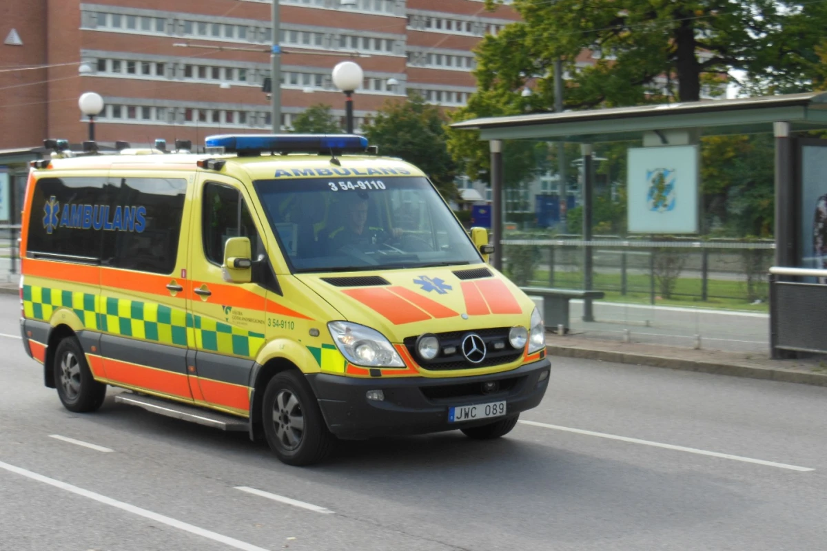 The EVAM System transmits audio and text warnings from ambulances to other vehicles