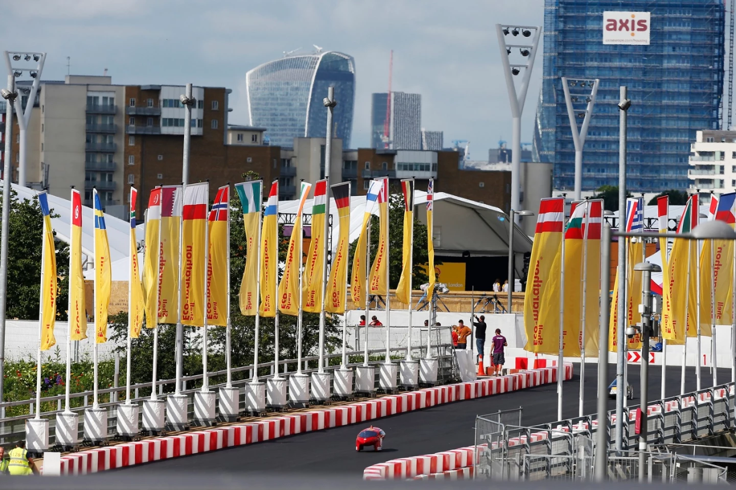 Cars on the track during day five of Make the Future London 2016