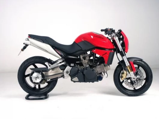 The Gilera Ferro concept bike is an advanced example of Piaggio Group R&D activity and married the Italian V-twin concept (as epitomised and made famous by Ducati, but more recently by Aprilia), with an electronic gearbox.