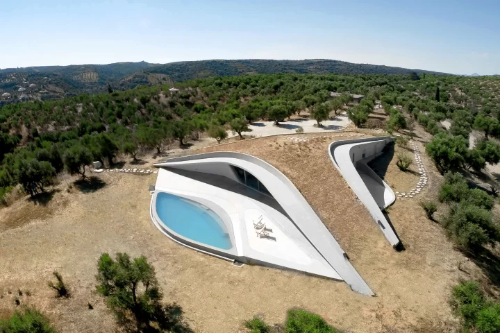 Villa Ypsilon has a total floorspace of 150 sq m (1,614 sq ft)