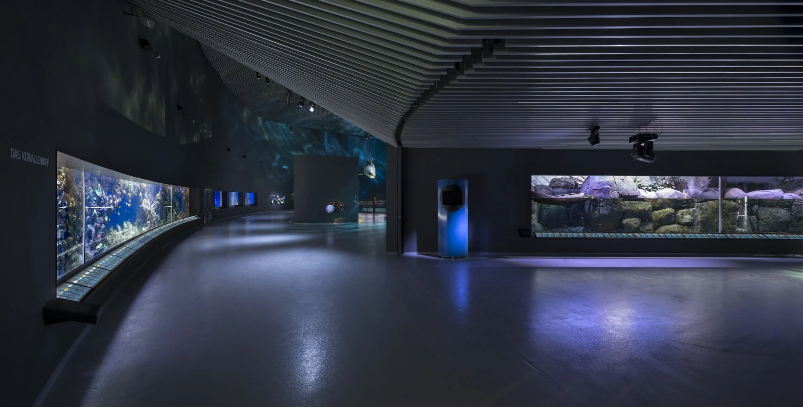 Acrylic glazing, which is considered to be 10 to 20 times more impact resistant than glass, was chosen to hold the aquarium’s 4 million liters (1.05 million gallons) of water