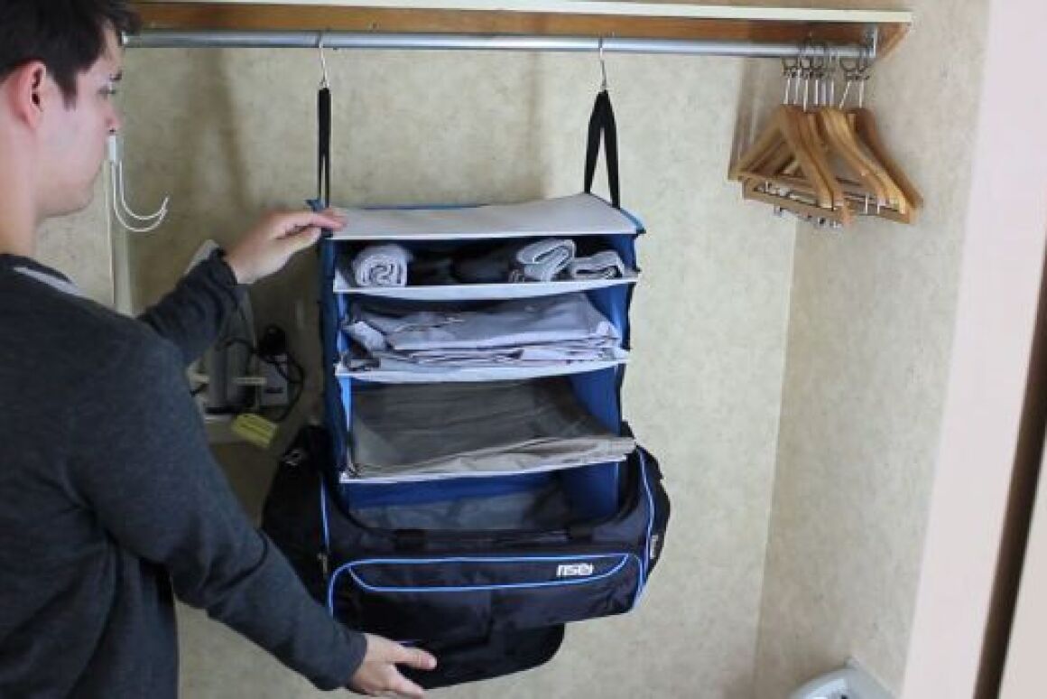 Rise Hang Duffel Bag Transforms Into A Hanging Set Of Shelves