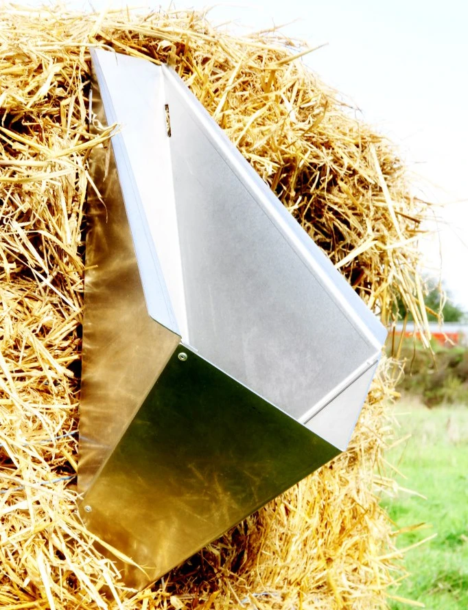 By itself, a single Uritonnoir looks like a wide funnel with a tapered spike on the end and is either pre-made from stainless steel or folded together from a flat polypropylene sheet