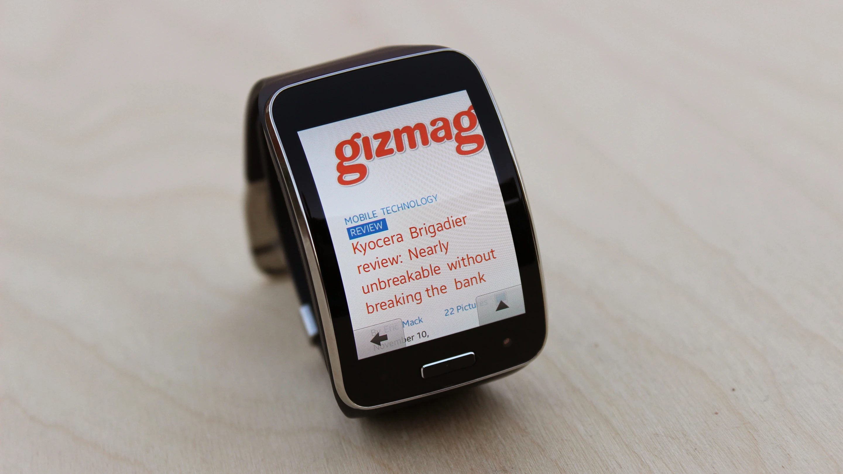 You can install the Opera Mini web browser on the Gear S ... and it's surprisingly solid (Photo: Will Shanklin/Gizmag.com)