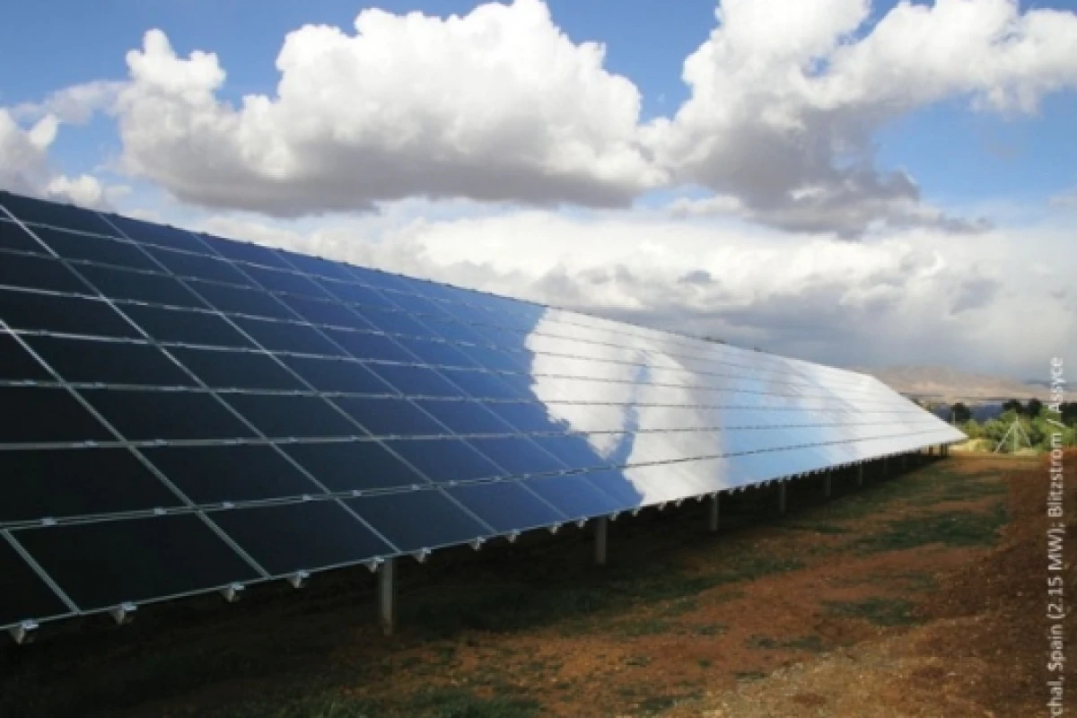 First Solar has broken the $1 per watt price barrier