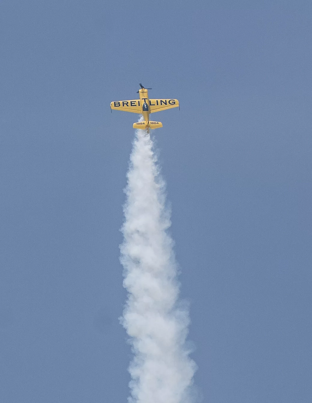 Xtreme Breitling Extra 300 aerobatic plane (Photo: Noel McKeegan/Gizmag)