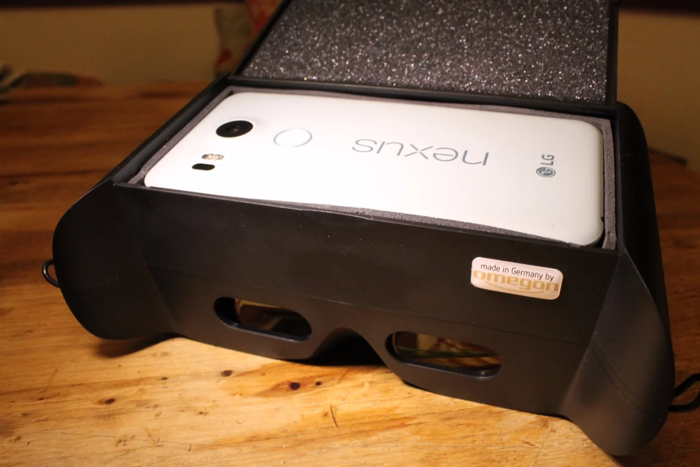 Most (non-phablet) smartphones will work with the headset