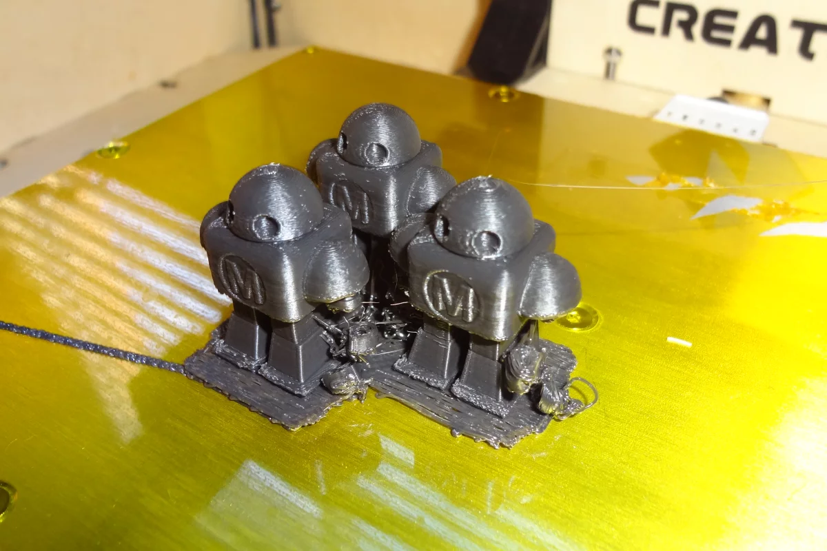 Gizmag looks in detail at the trials and tribulations of using a 3D printer at home