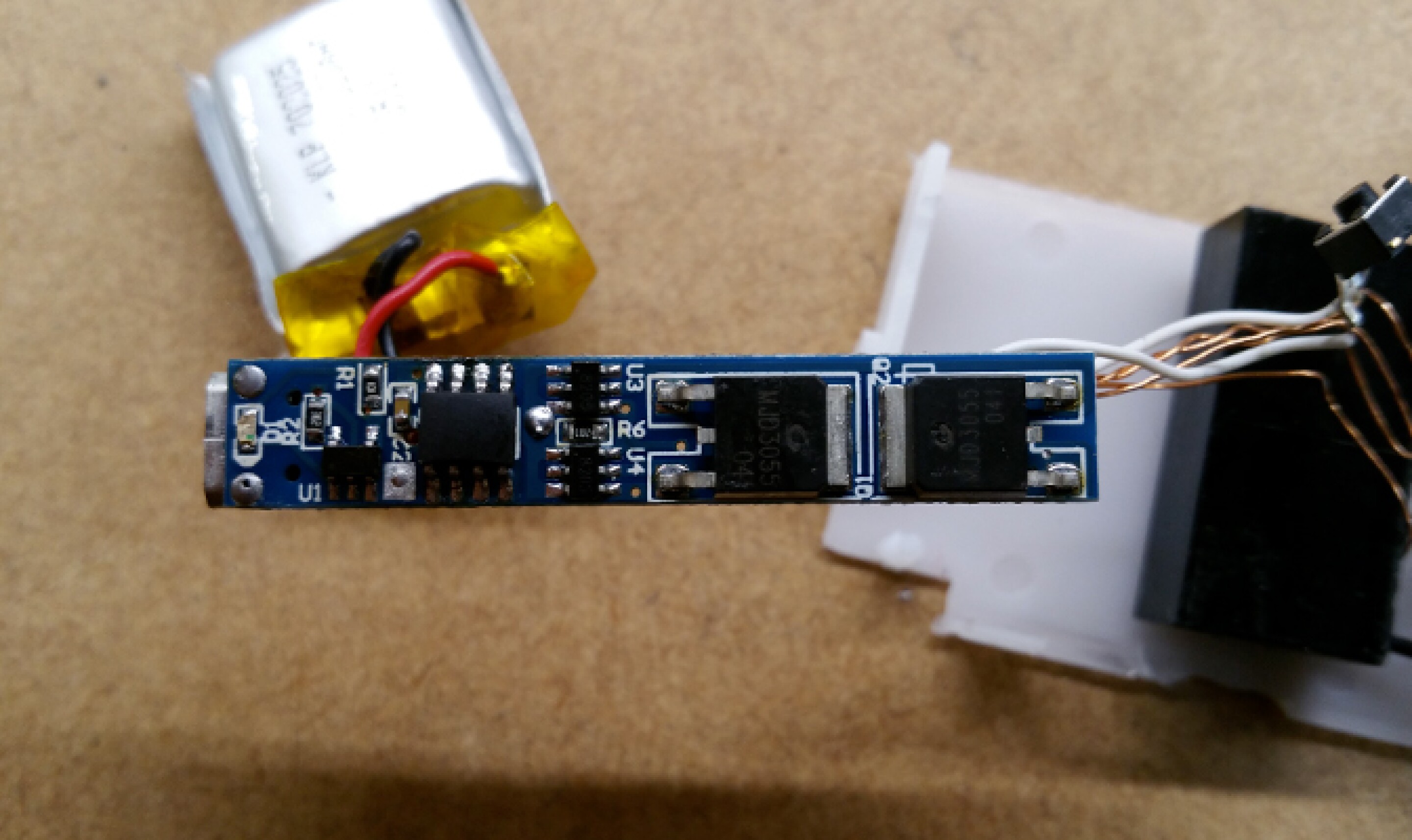 Arc lighter hack plays a merry tune, no speakers required