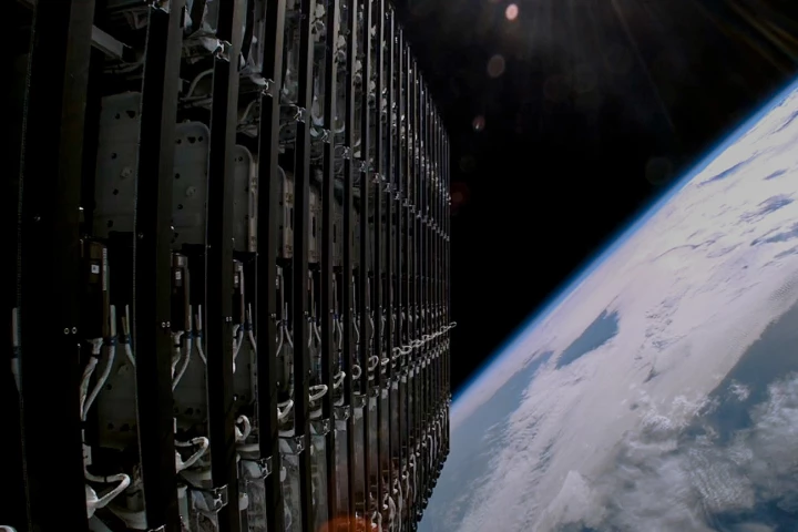 Stargaze uses SpaceX's Starlink constellation to track satellites