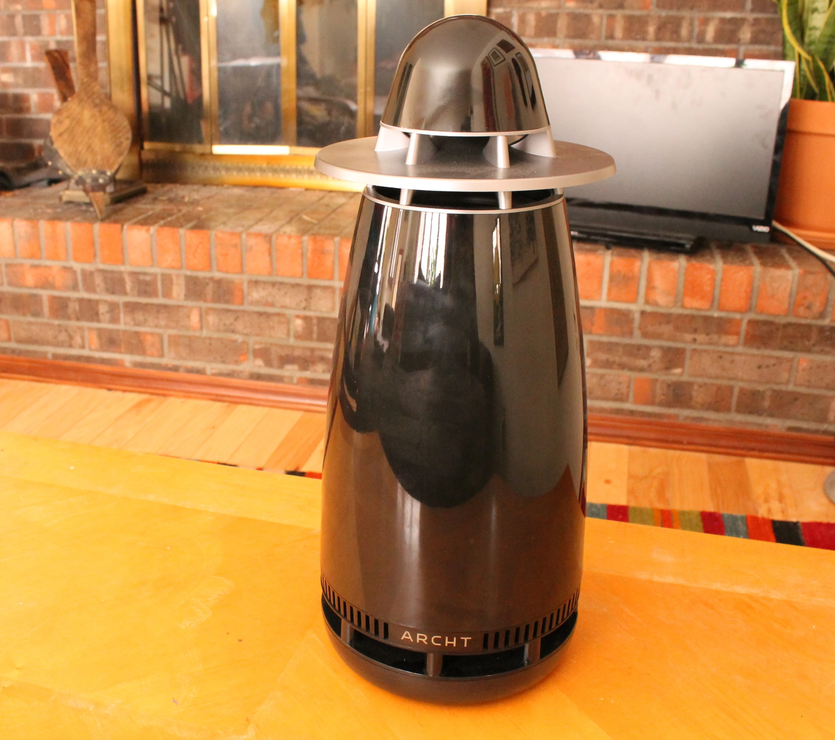 The all-in-one speaker will retail for $599 (Photo: Eric Mack/Gizmag)