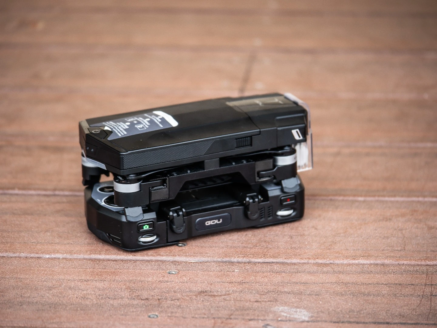 The GDU 02's clip-together capabilities make it super-portable