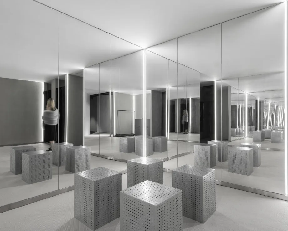 The Jury Award for Best Use of Light went to the Jian Li Ju Theatre Company