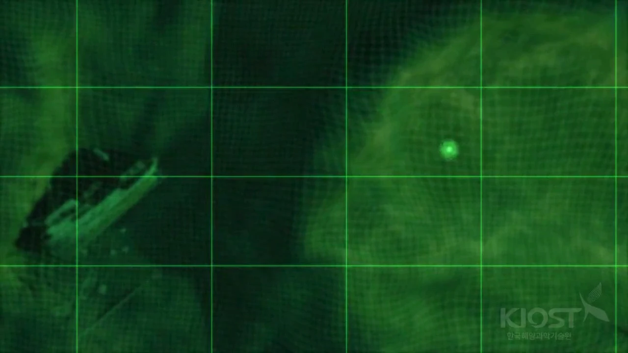 A long-range scanning sonar with a 200 meter diameter is used to navigate