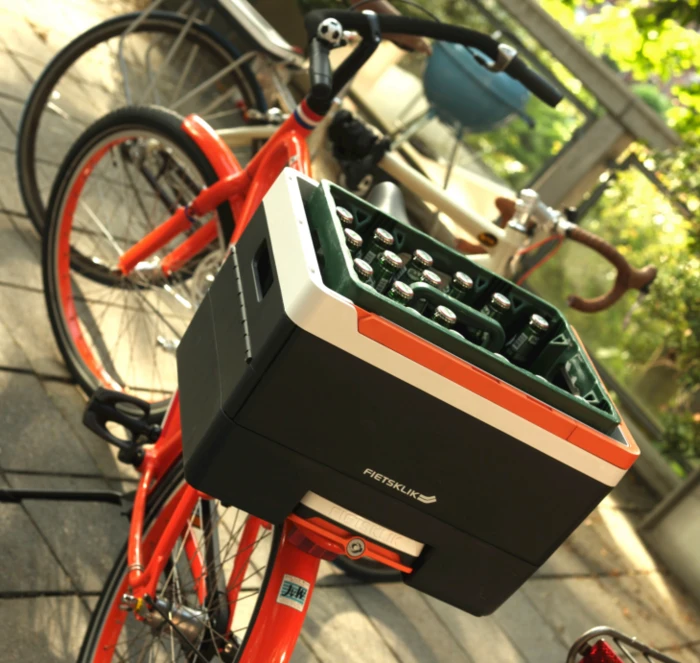 The Fietsklik Crate can carry a lot of beer – good to know