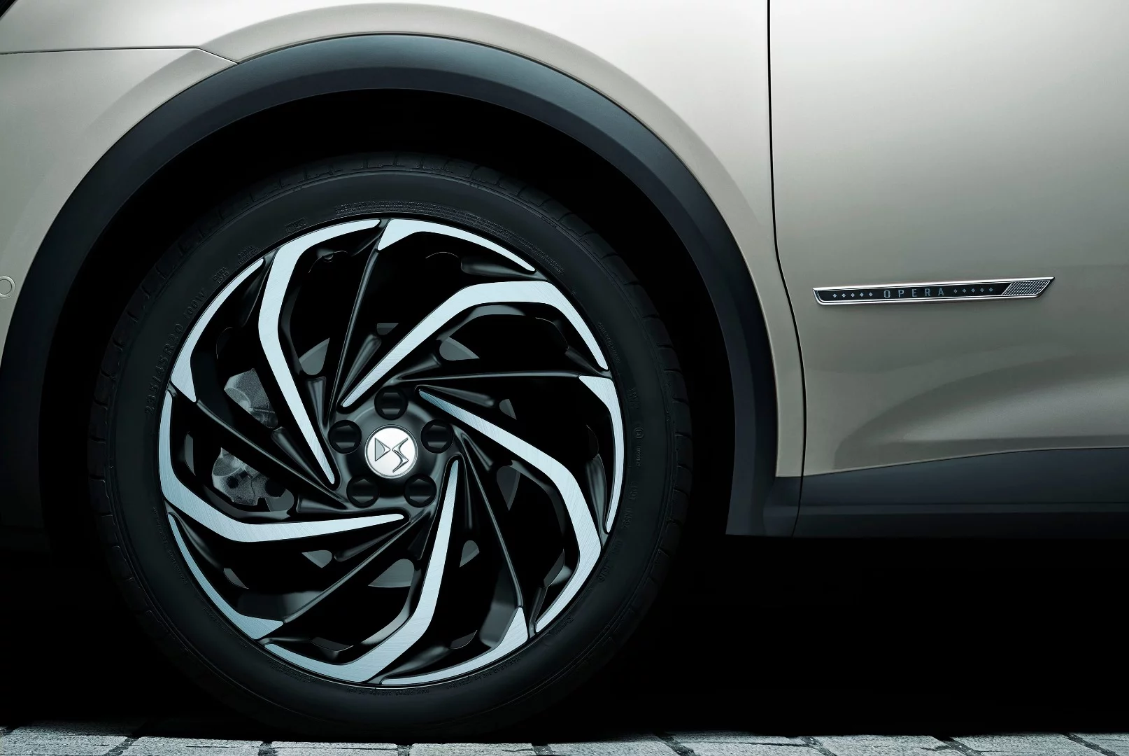 Those wheels though. Wow. Beautiful