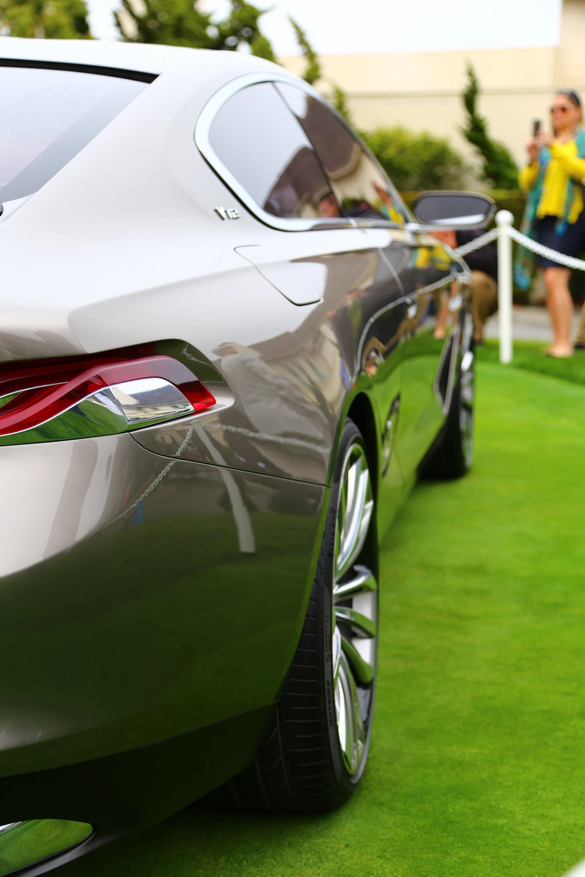 Pininfarina Gran Lusso Coupe narrowing scallop treatment on the side panels evokes influences from Ferrari's 612 Scaglietti or a Mercedes SLS (Photo: Angus MacKenzie/Gizmag.com)