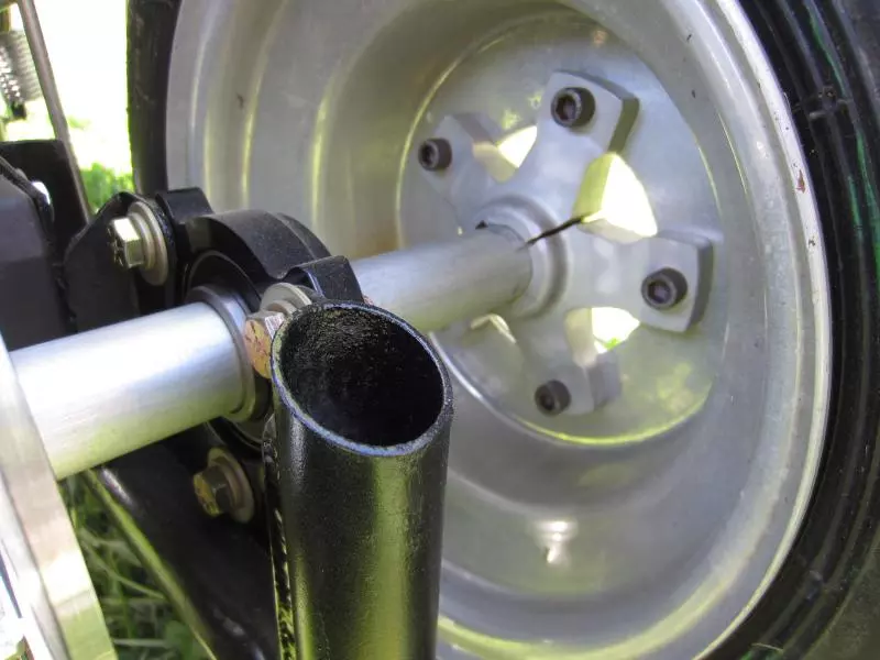 Jet Powered Junior Dragster wheel hubs