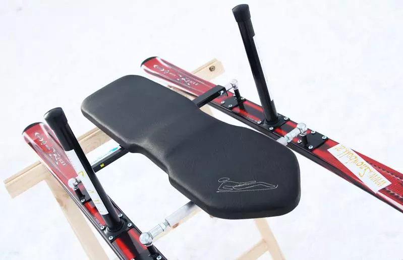 The rider stops by leaning back on the cushion (older version)