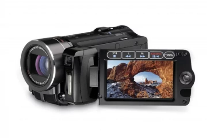 Canon VIXIA HF10 Dual Flash Memory Camcorder