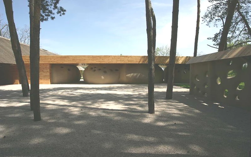 The Friend House Ukrainian ecohotel was sustainably built using only wood, clay, reeds and stone