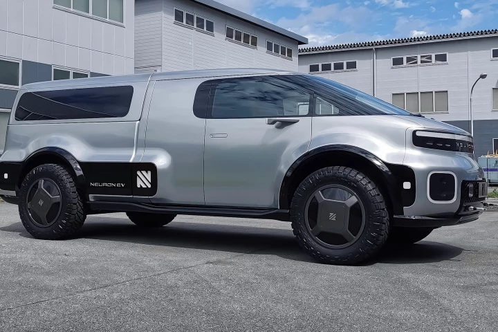 Drop on a cap and you have a "van" (more of an old-school SUV)