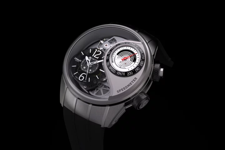 The Breva Génie 03 has a mechanical speedometer