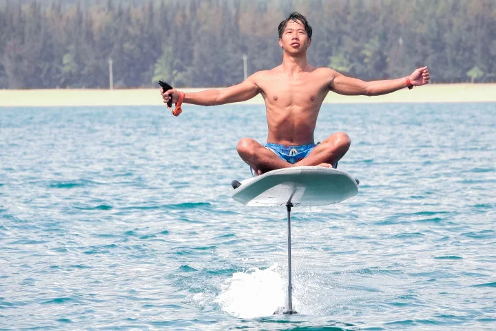 You don't have to stand on the EEP foam and aluminum alloy board