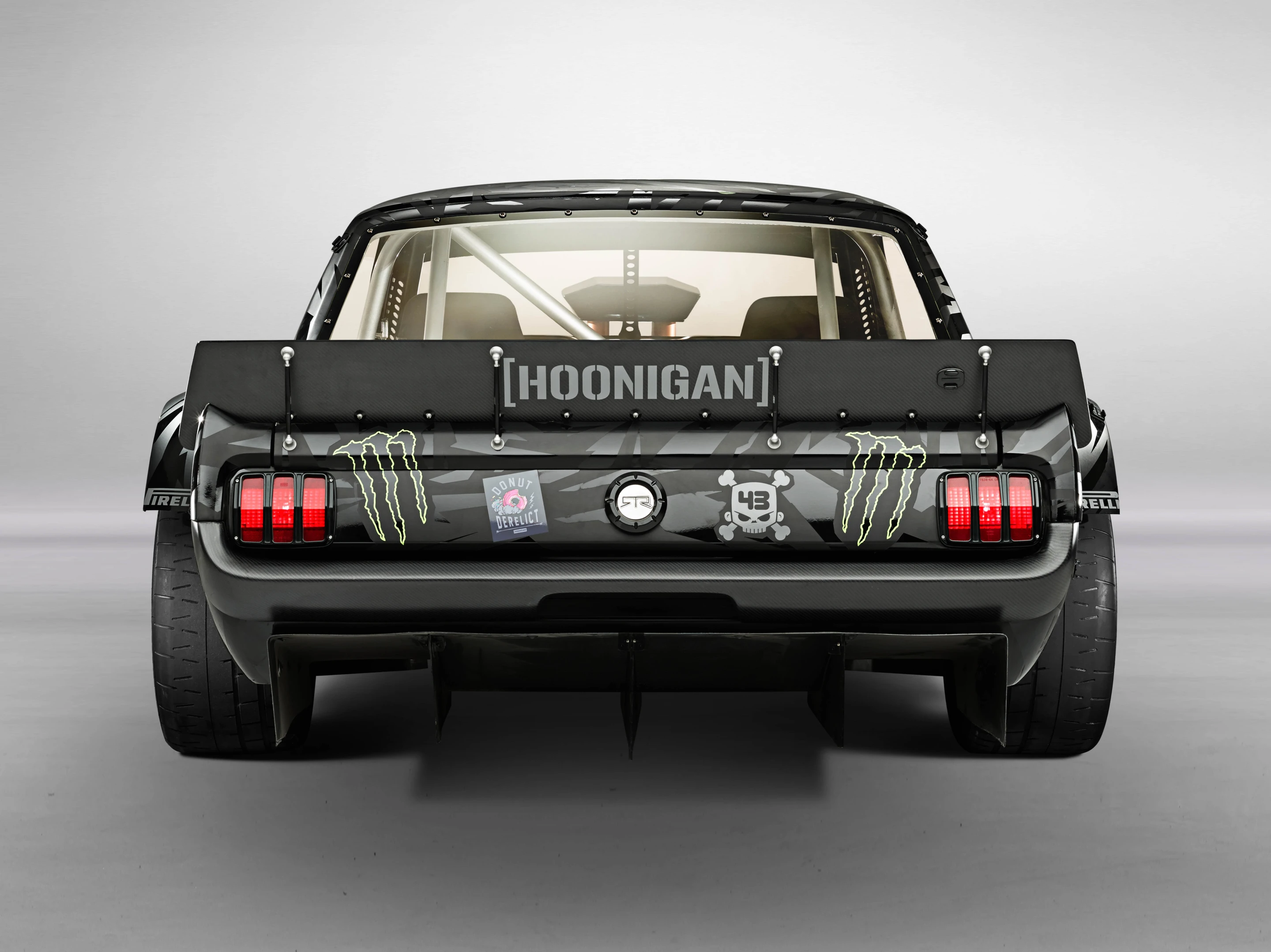 Tires for the Hoonicorn were designed by Pirelli