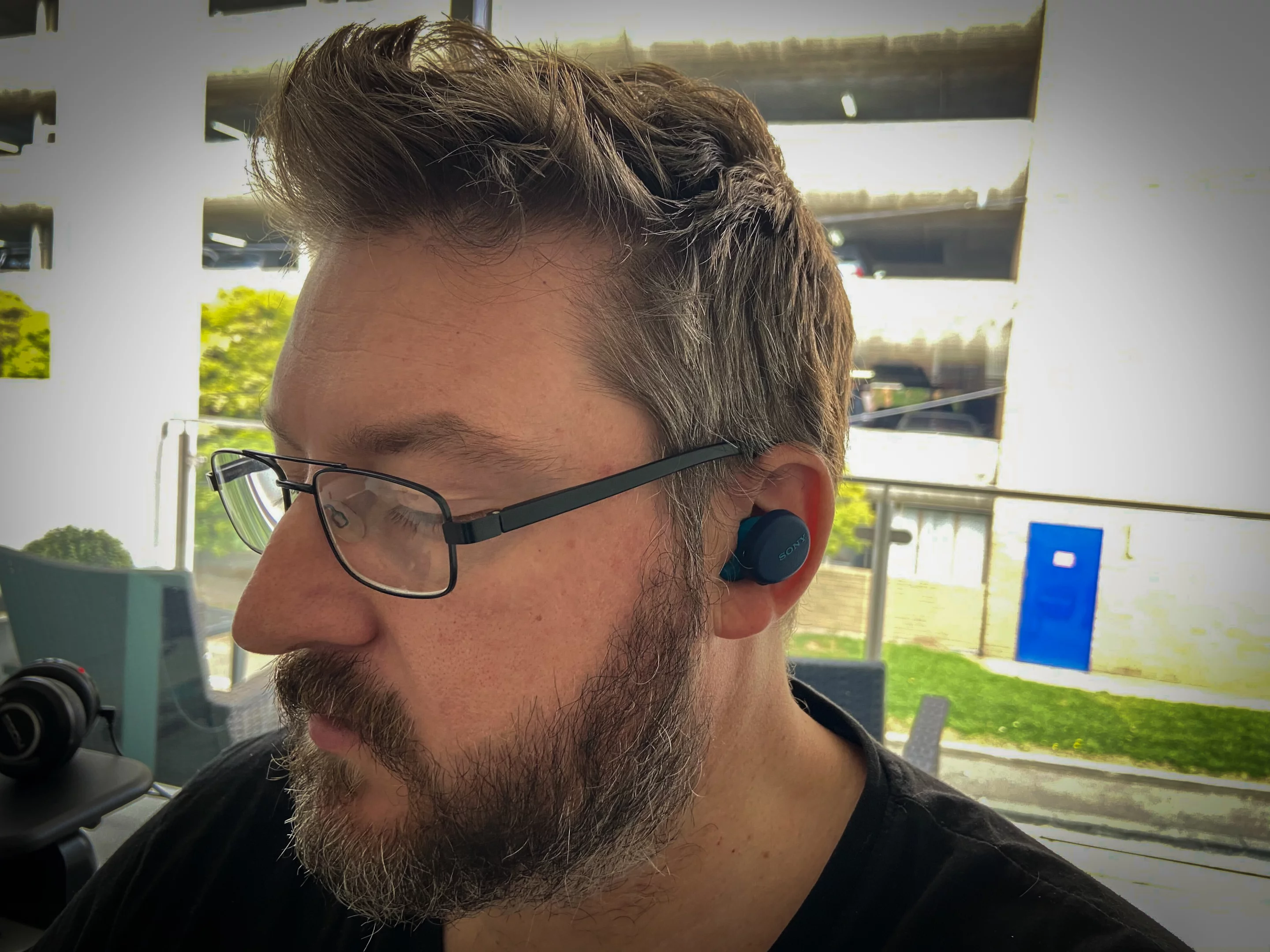 Loz models Sony's unusually shaped WF-XB700 true wireless earbuds