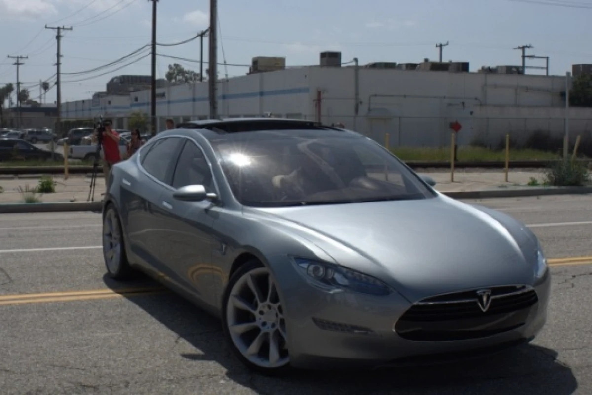 Tesla Model S