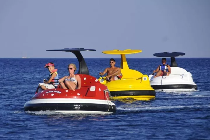 Designed by Bodrum Marine Group, the Waterbuggy is equipped with a 10HP engine and offers a maximum speed of 8-10 km/h (5-6 mph)