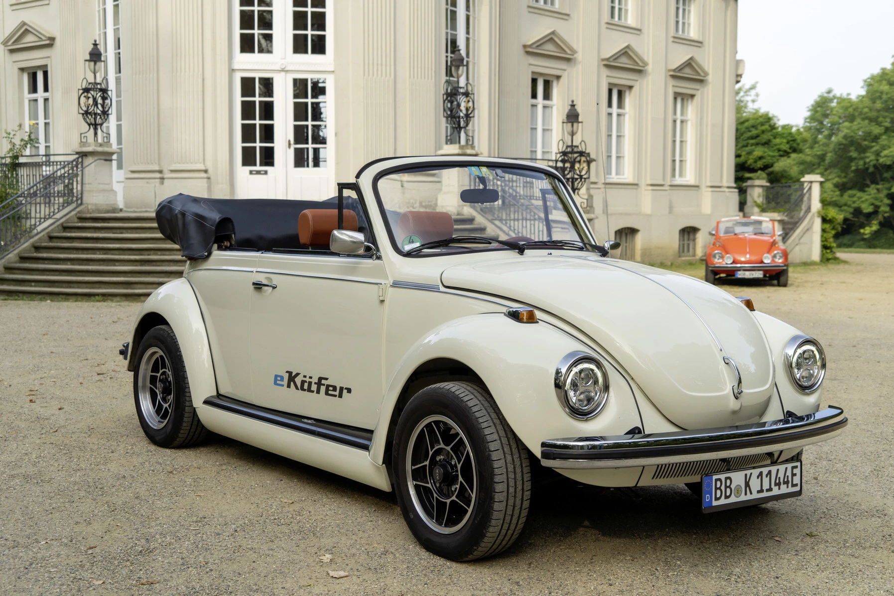 The Volkswagen e-Beetle has an estimated range of about 200 km (124 miles) per charge