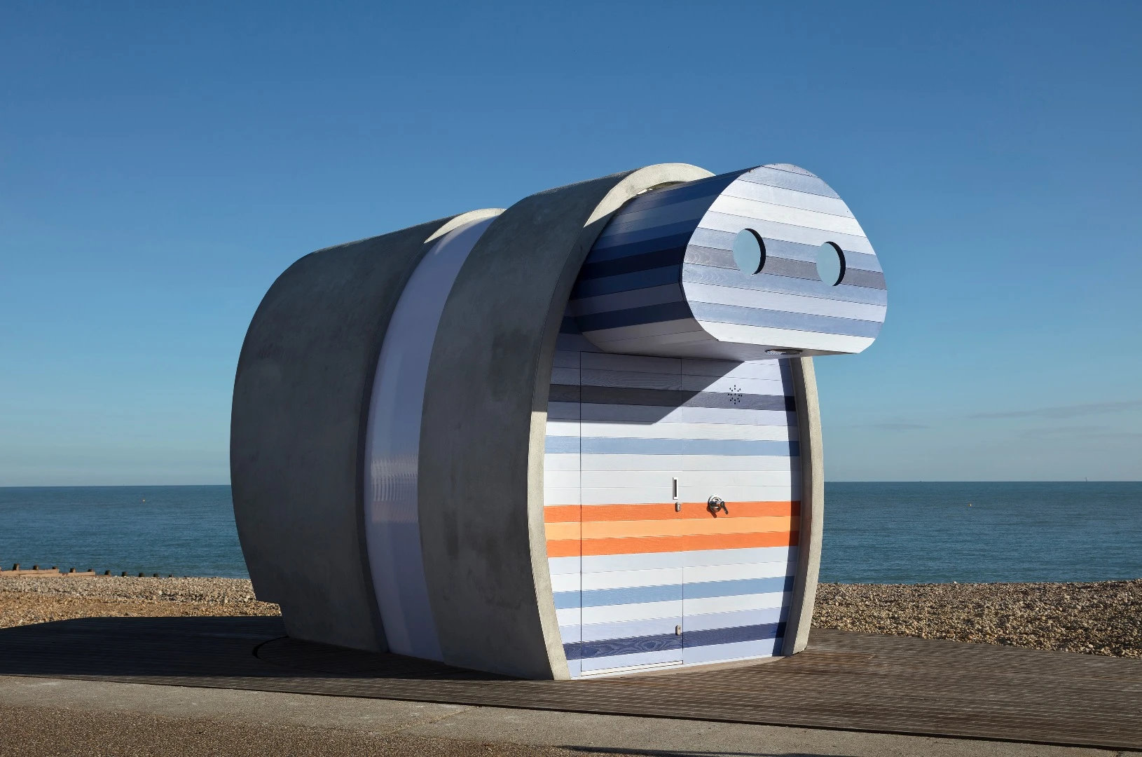 The Spy Glass is designed to resemble an oversized pair of old-fashioned coin-fed seaside binoculars