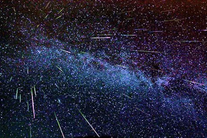 Time exposure of the 2007 Perseids (Image: NASA)