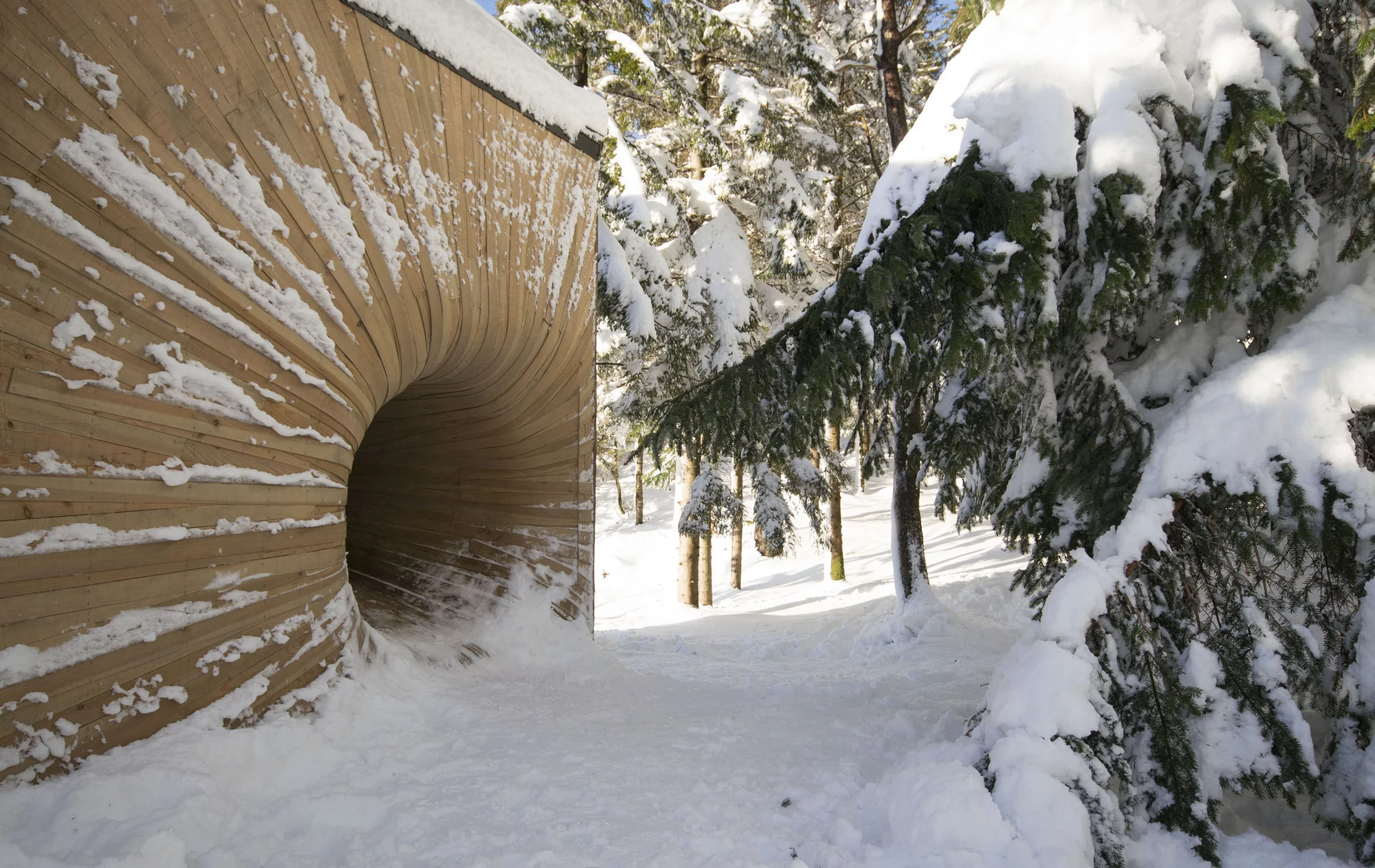 The project is the result of a design-build workshop at Bergen School of Architecture headed by OPA Form architects' Espen Folgerø (Photo: Gunnar Sørås)