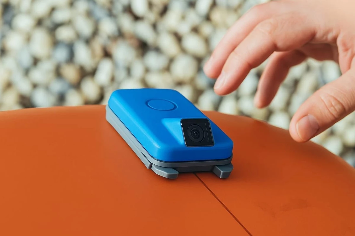 Foiling, foilboarding, or hydrofoiling—whatever you call it—is a challenging watersport to learn without proper guidance. The SmartFoil aims to change that, offering real-time feedback through a sleek, board-mounted device.