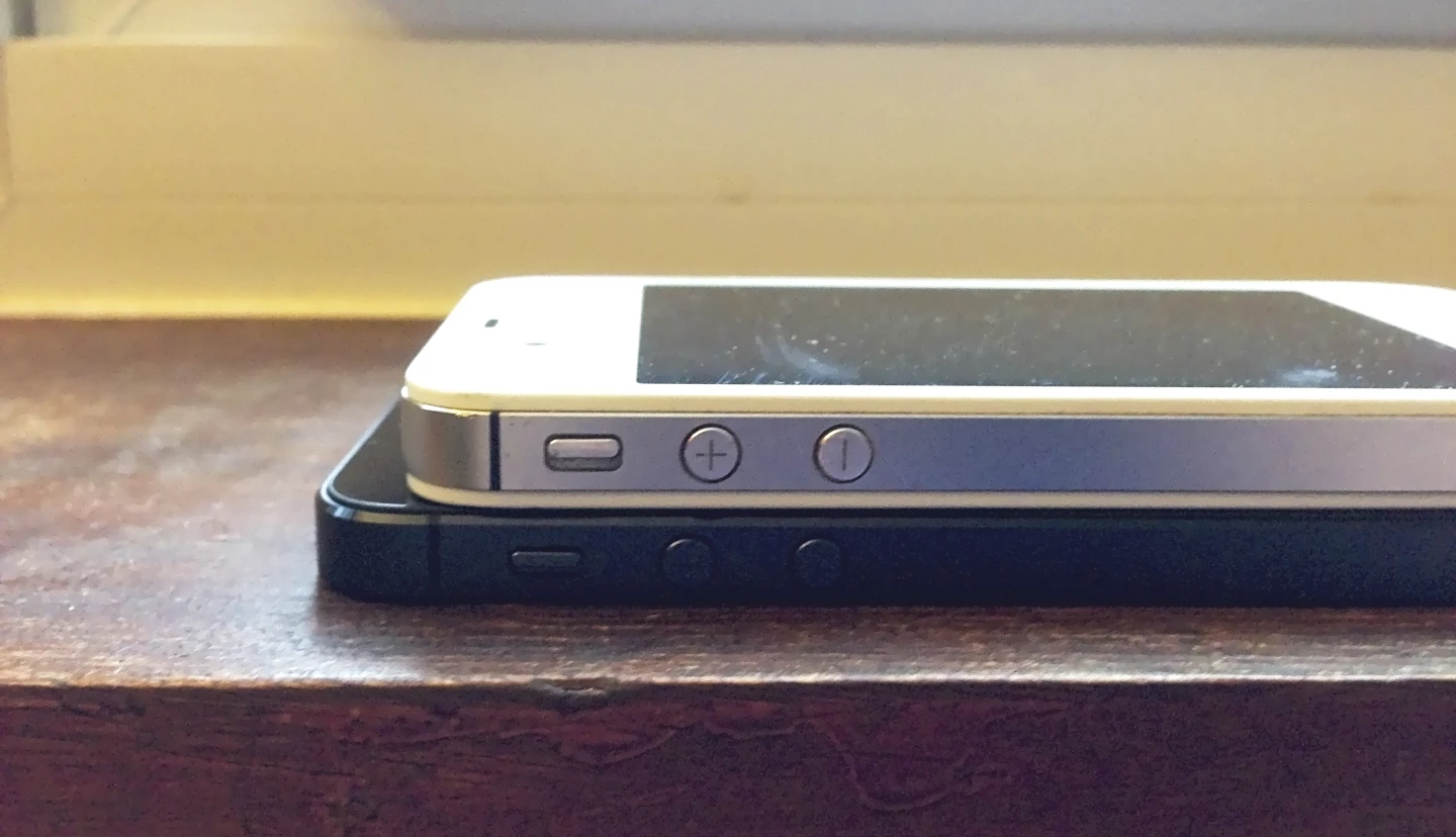 The iPhone 5 (bottom) is 1.7mm thinner than the iPhone 4S.