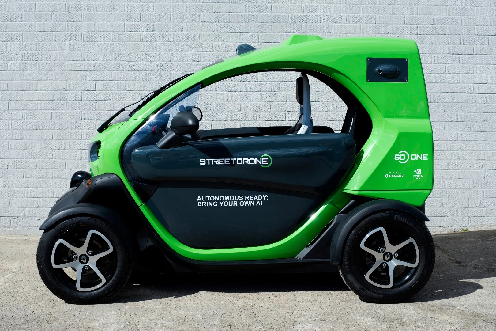 Spaceframe chassis and multiple cameras