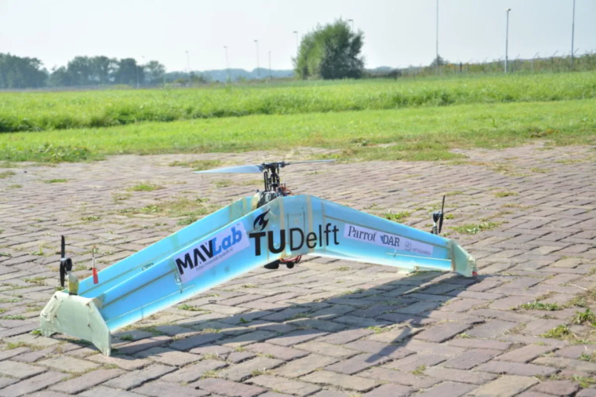The team is set to put the delftAcopter through its paces at the upcoming 2016 Outback Medical Challenge