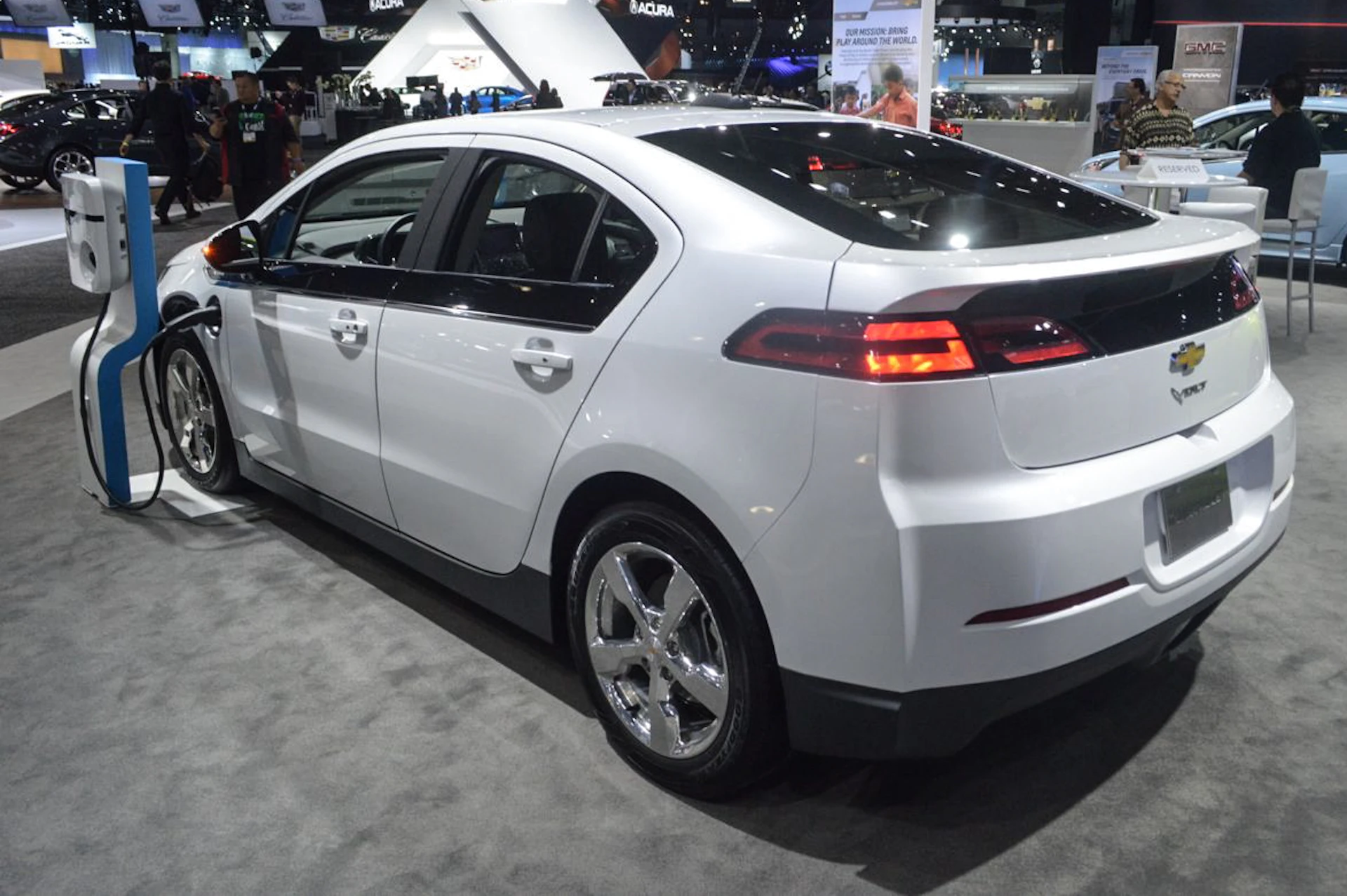 The 2015 Volt will be the last first-generation model year, as Chevy plans to introduce the second generation at NAIAS 2015 (Photo: C.C. Weiss/Gizmag)