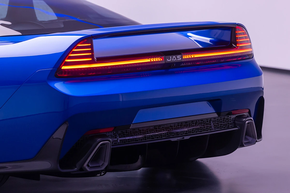 The rear end retains the iconic spoiler, albeit with a slightly updated design and new LED taillights