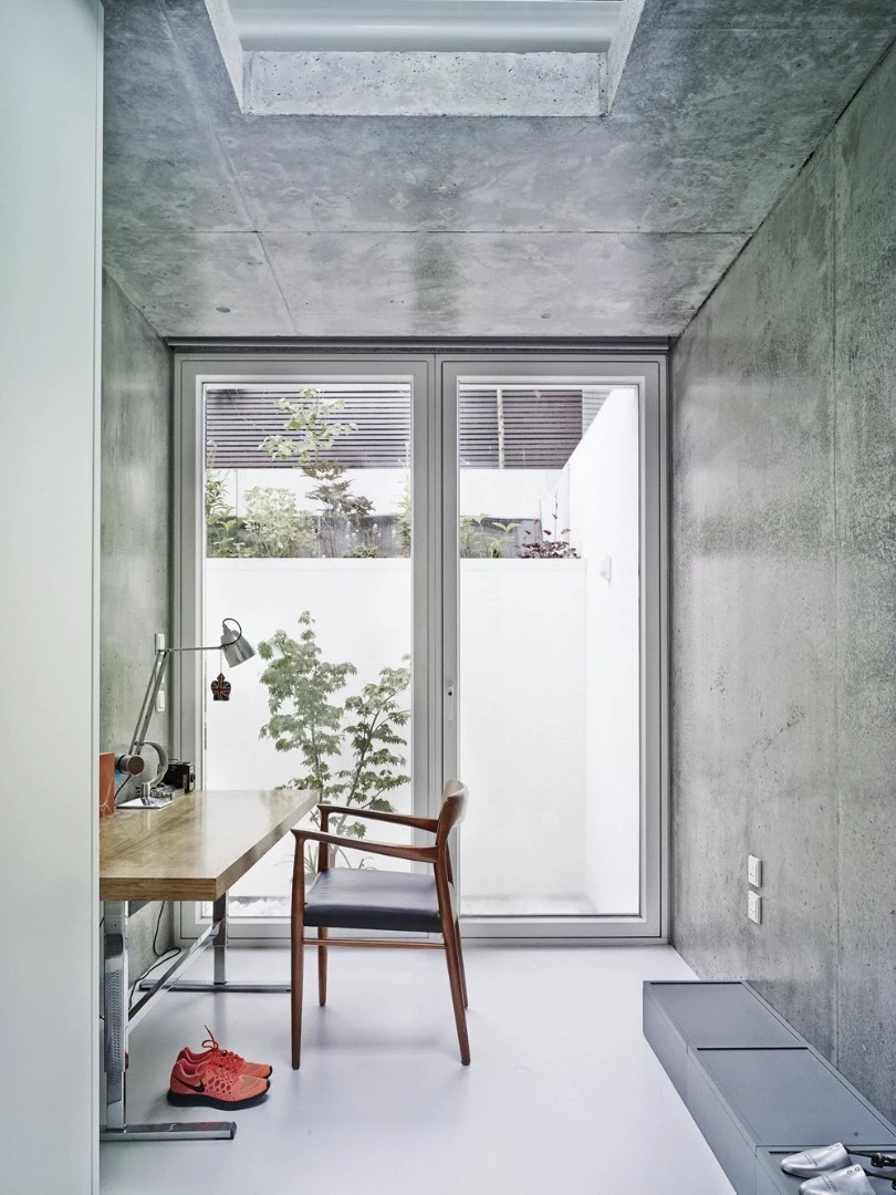 The interior will please lovers of brutalism (Photo: Hélène Binet)
