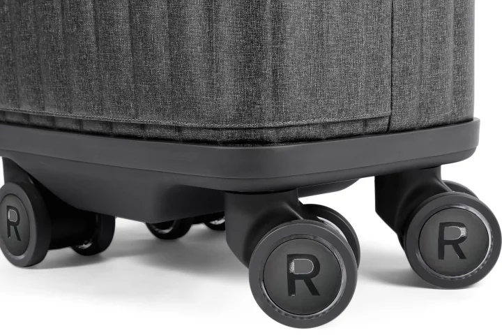 The battery-charging wheels of the Rollogo Escape S