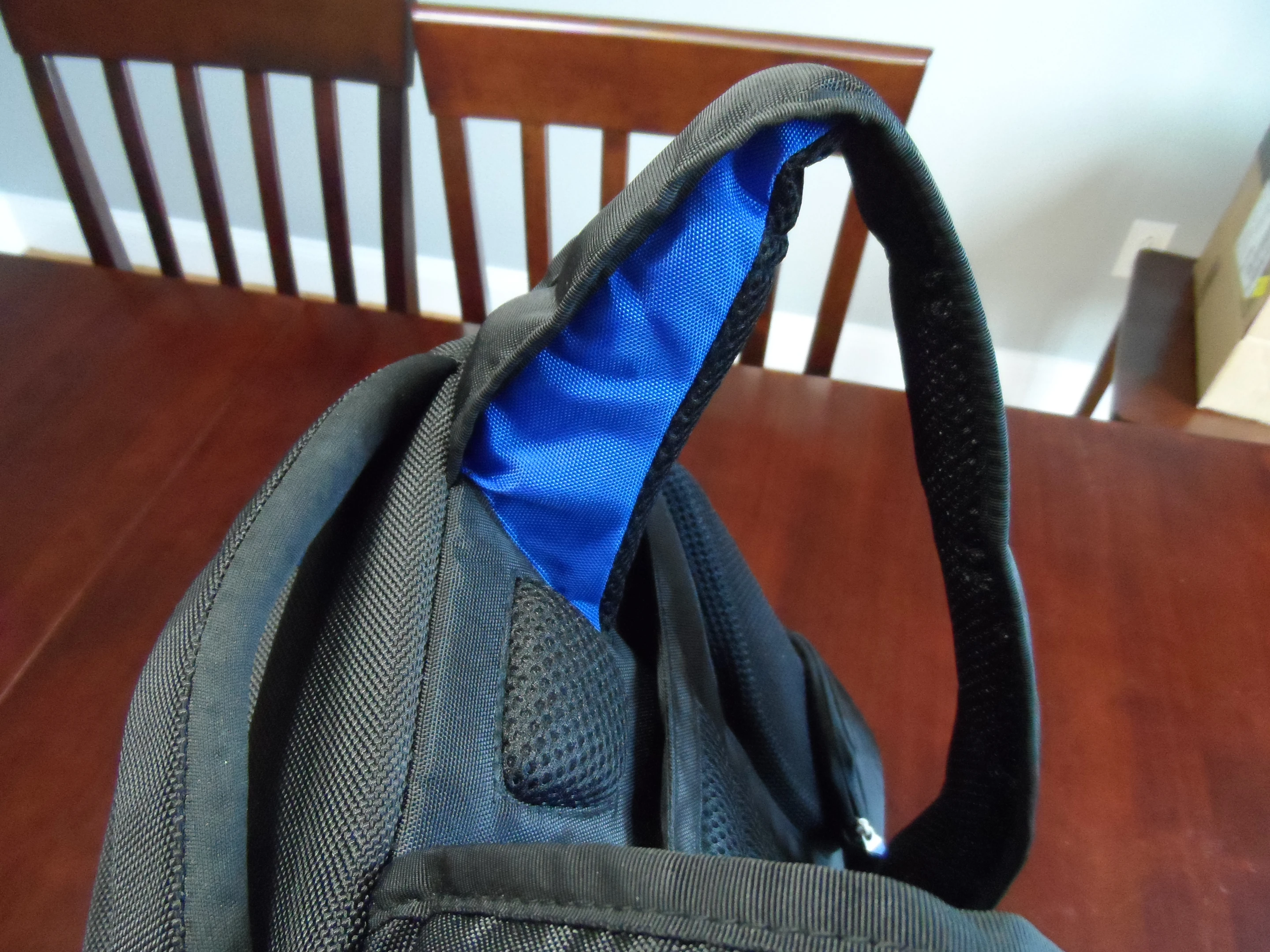 The extra padded shoulder area of the TYLT Energi+